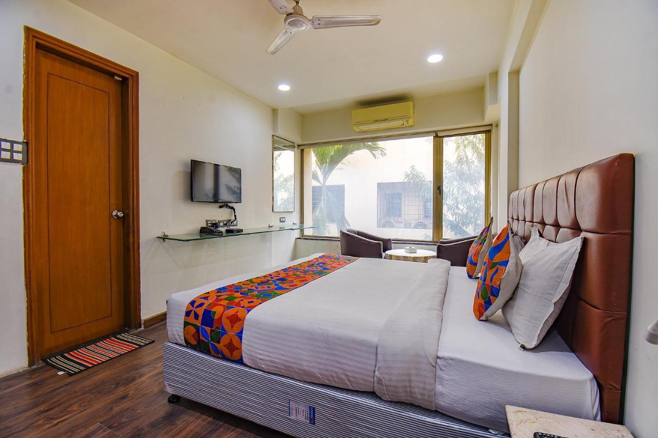 Fabhotel Sr Wakad - Nr Mall Of Millenium Pimpri-Chinchwad Exterior photo